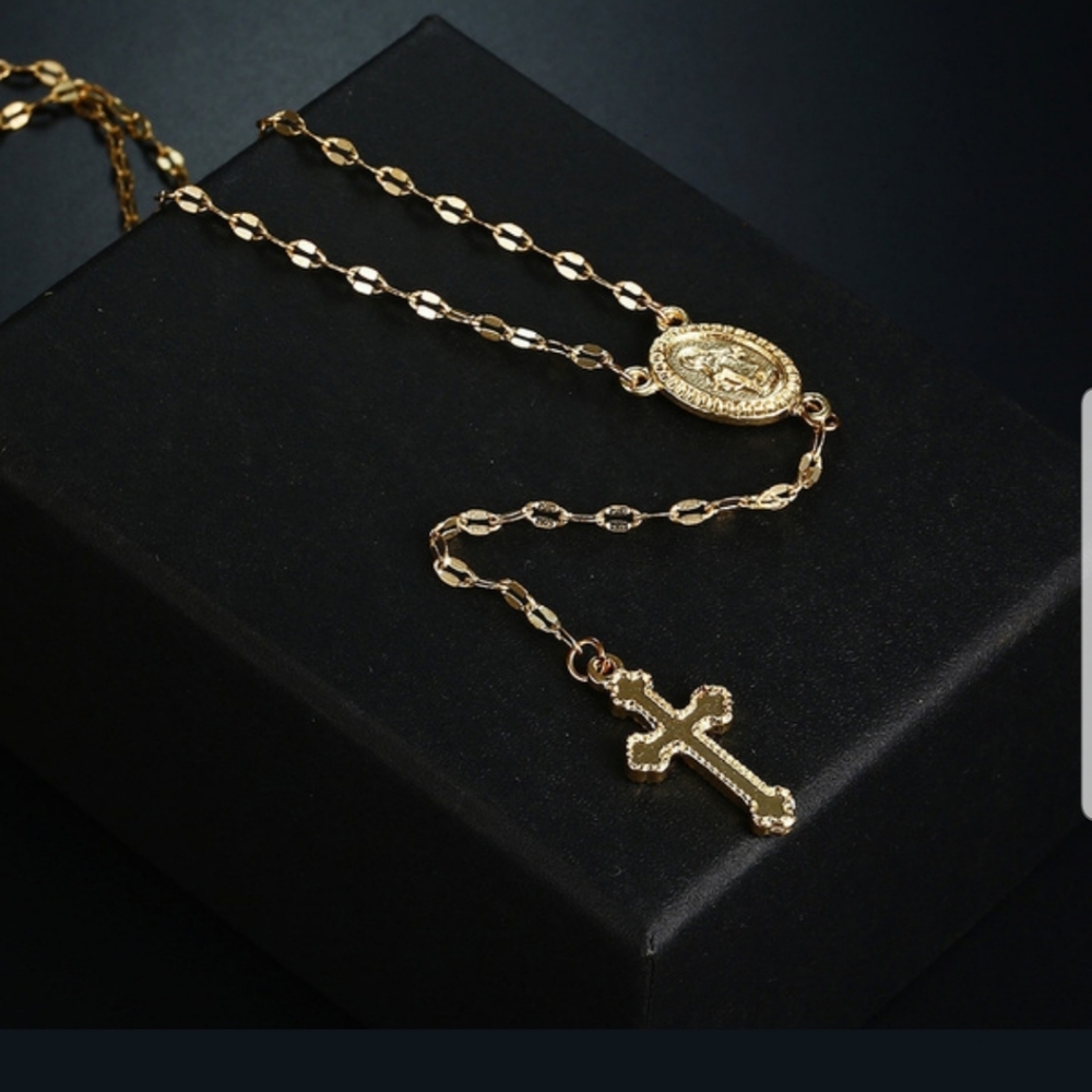 🌟🌟NEW🌟🌟BEAUTIFUL!! Cross Rosary necklace in GOLD🌟🌟 - Picture 3 of 11